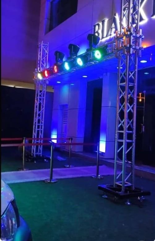 إضاءة وليزر