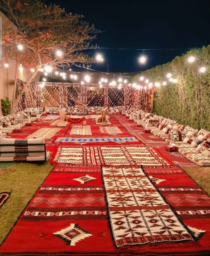 جلسة عربية ليلية